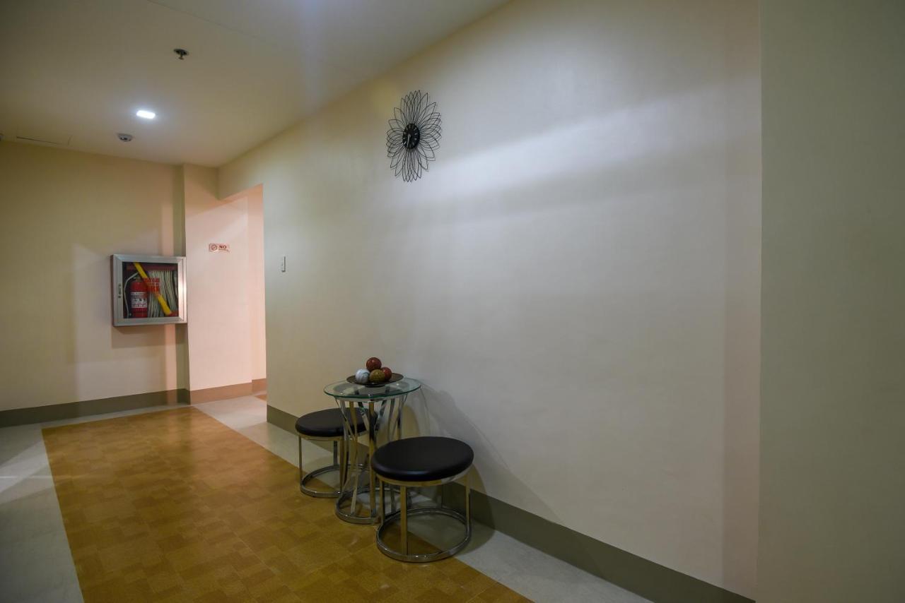 Ett Hometel Kalibo Dış mekan fotoğraf