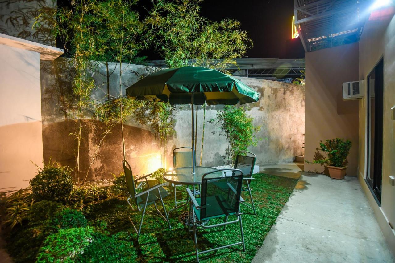 Ett Hometel Kalibo Dış mekan fotoğraf